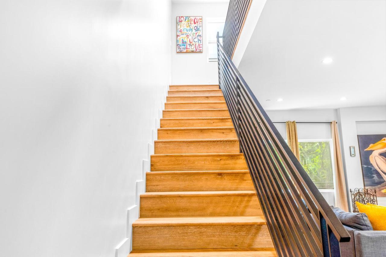 Apartamento Stylish Sherman Oaks Townhouse 3bed + 3.5bath Master