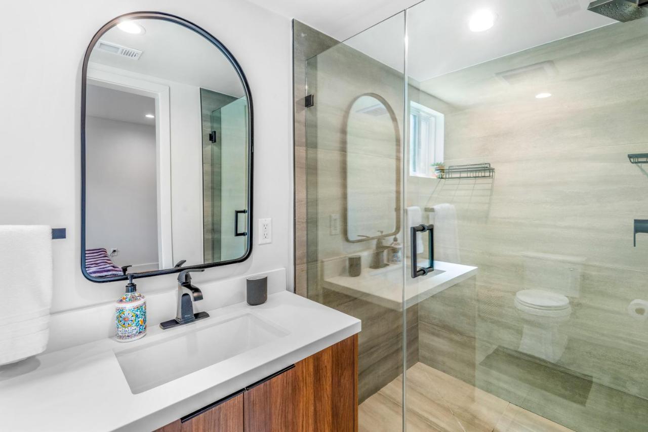 Stylish Sherman Oaks Townhouse 3bed + 3.5bath Master Apartamento Los Ángeles